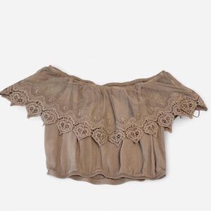 Off-Shoulder Lace Trim Crop Top in Taupe